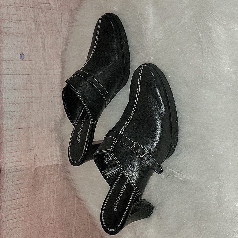 St. John's Bay Black Mule size 6